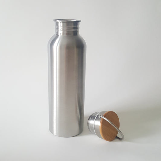 Reusable Stainless Steel Bottle 750 ml with bamboo screw top